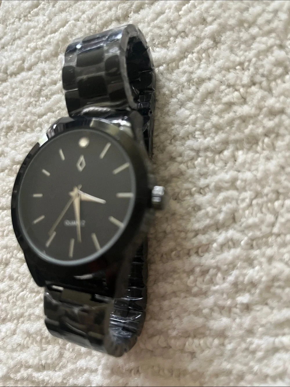 Classic Black Quartz Watch with Minimal Dial